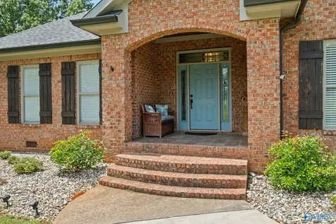 139 Summit Point Guntersville AL 35976