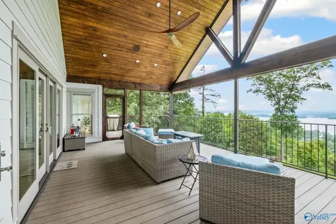 139 Summit Point Guntersville AL 35976