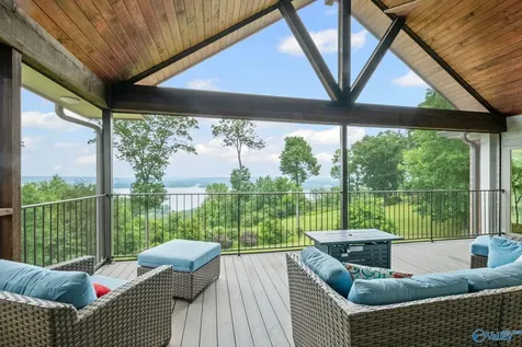 139 Summit Point Guntersville AL 35976