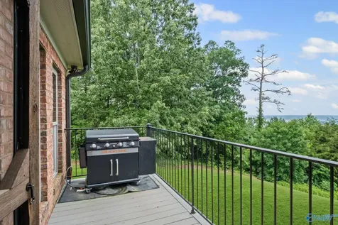 139 Summit Point Guntersville AL 35976