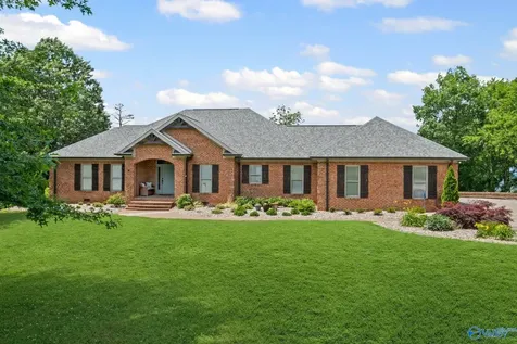 139 Summit Point Guntersville AL 35976