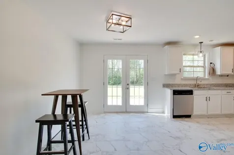 129 Bridge Crest Drive Harvest AL 35749