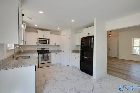 129 Bridge Crest Drive Harvest AL 35749