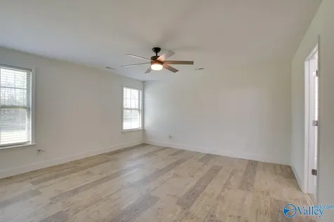 129 Bridge Crest Drive Harvest AL 35749