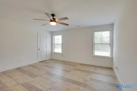 129 Bridge Crest Drive Harvest AL 35749