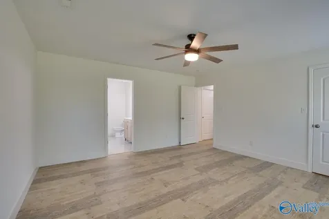 129 Bridge Crest Drive Harvest AL 35749