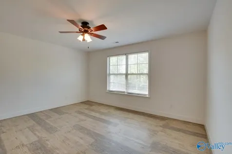 129 Bridge Crest Drive Harvest AL 35749