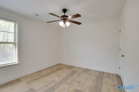129 Bridge Crest Drive Harvest AL 35749