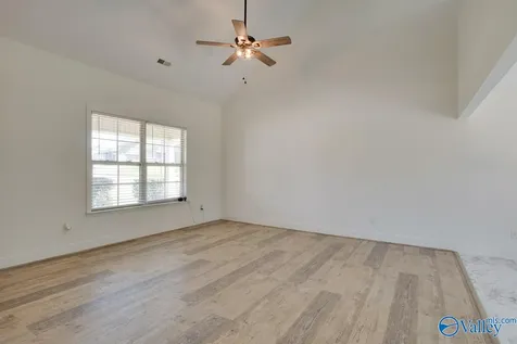 129 Bridge Crest Drive Harvest AL 35749