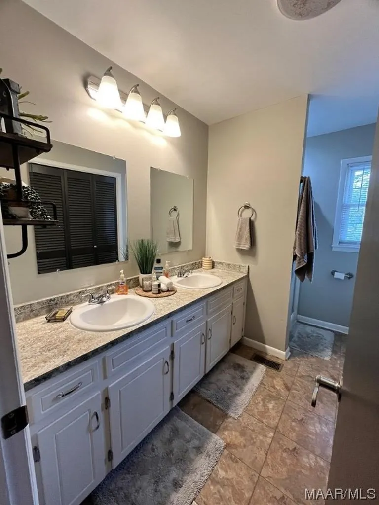 307 Pondella Drive Enterprise AL 36330