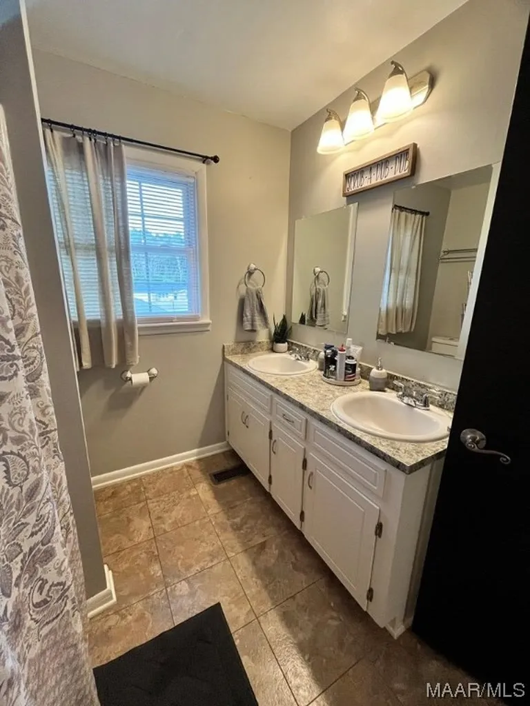 307 Pondella Drive Enterprise AL 36330