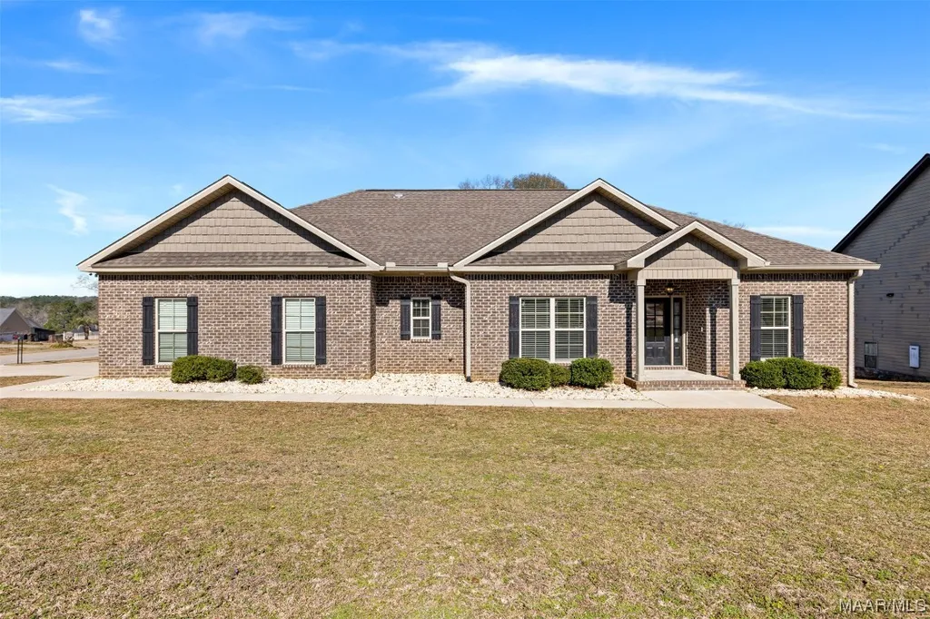 9 Overlook Pass Enterprise AL 36330