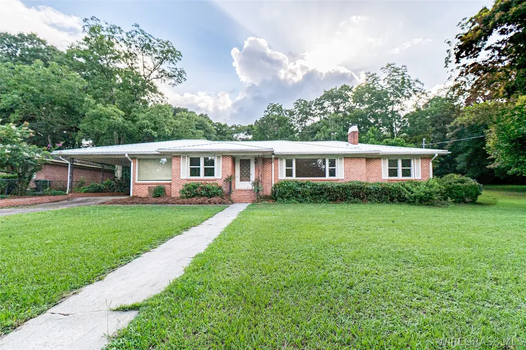 254 Newton Avenue Ozark AL 36360