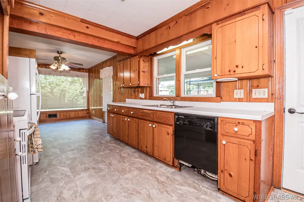 254 Newton Avenue Ozark AL 36360