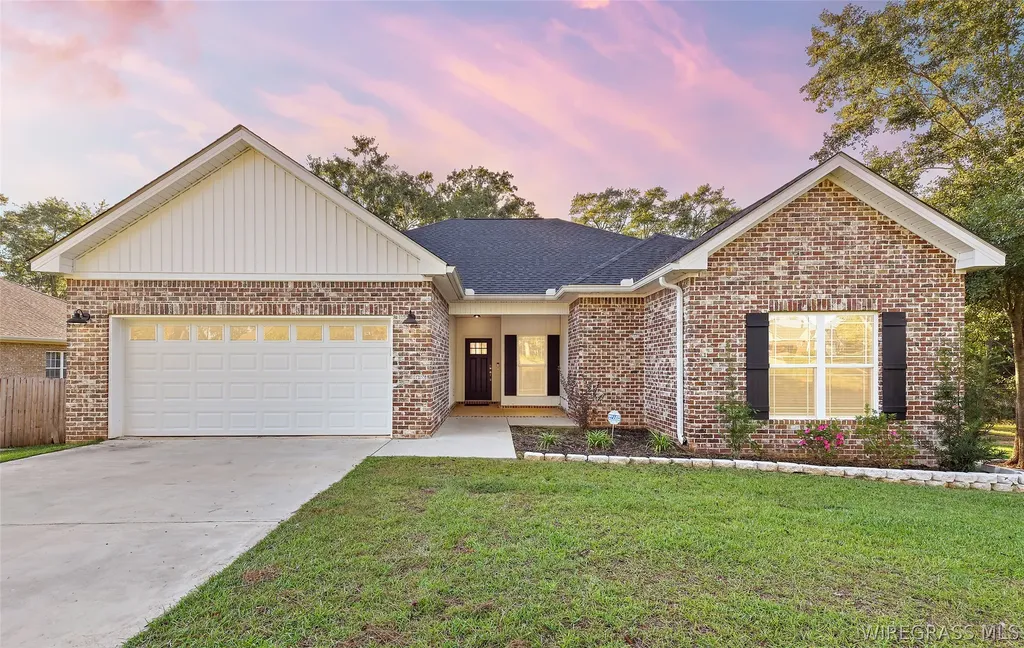 112 Bellwood Trail Enterprise AL 36330