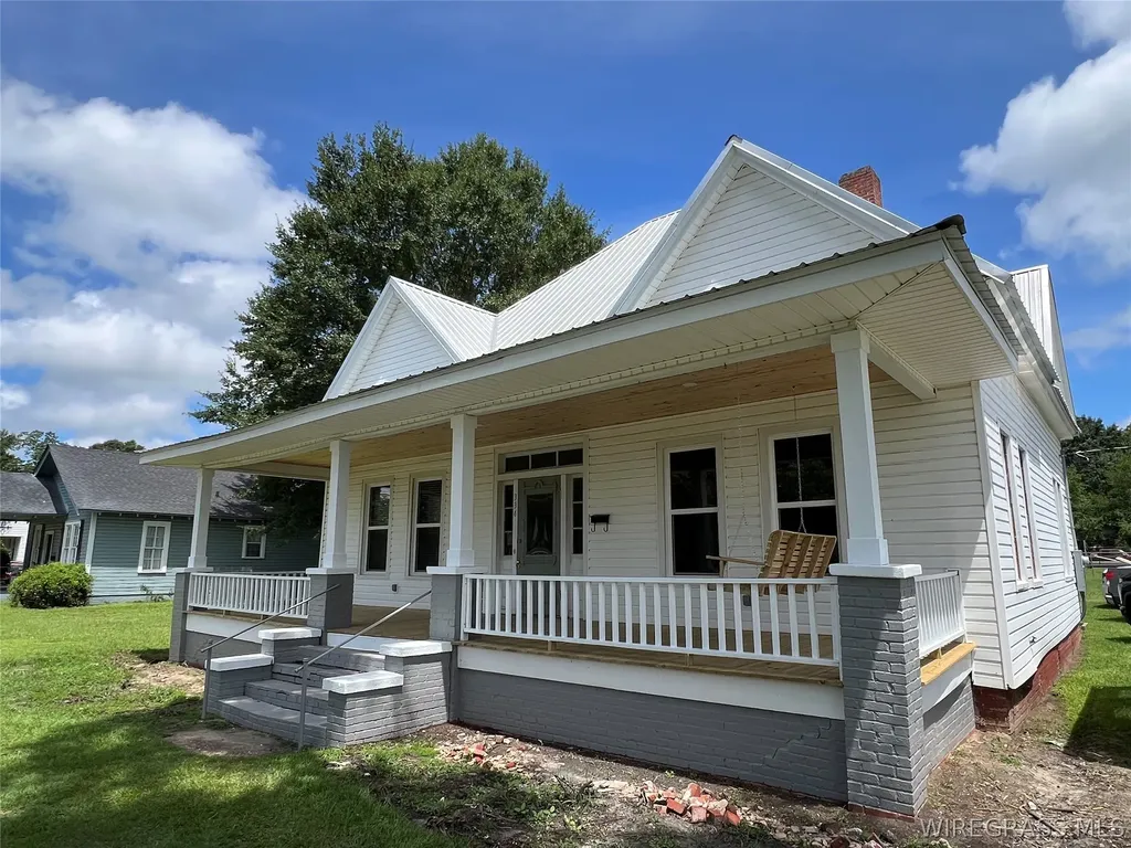 334 W Third Street Luverne AL 36049