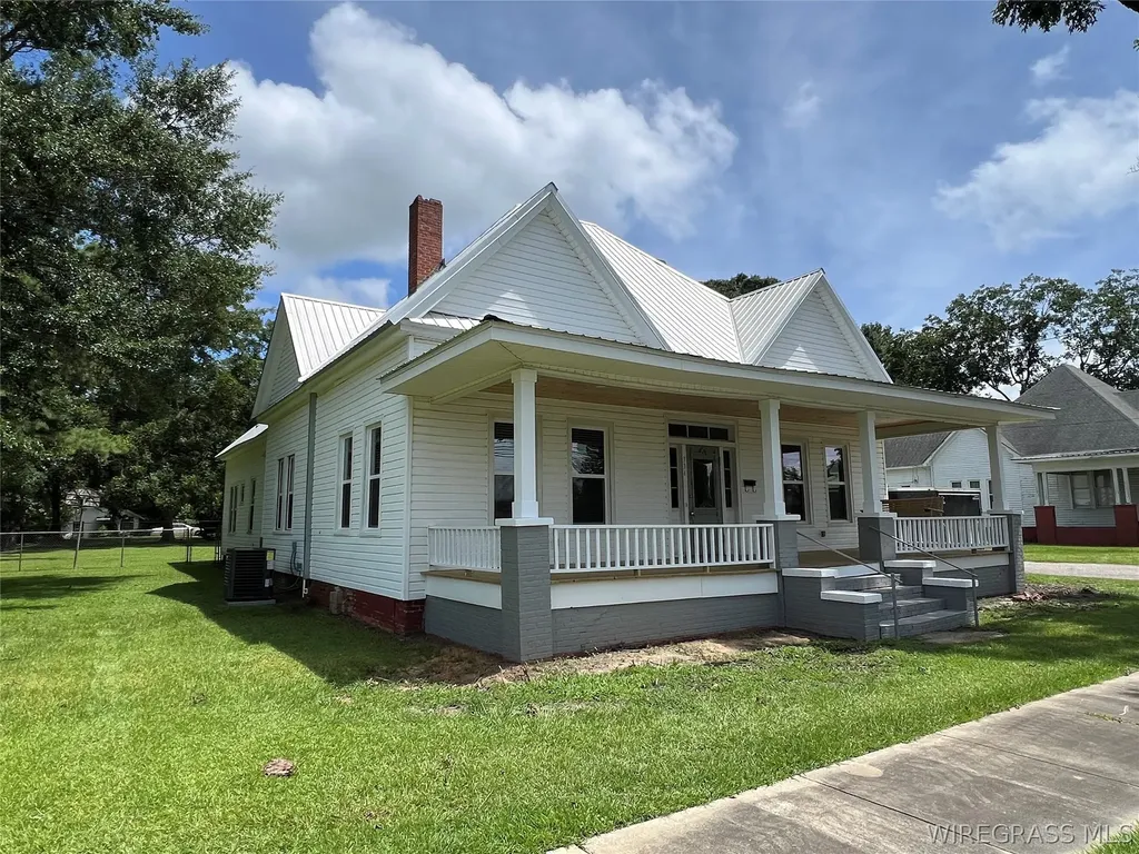 334 W Third Street Luverne AL 36049
