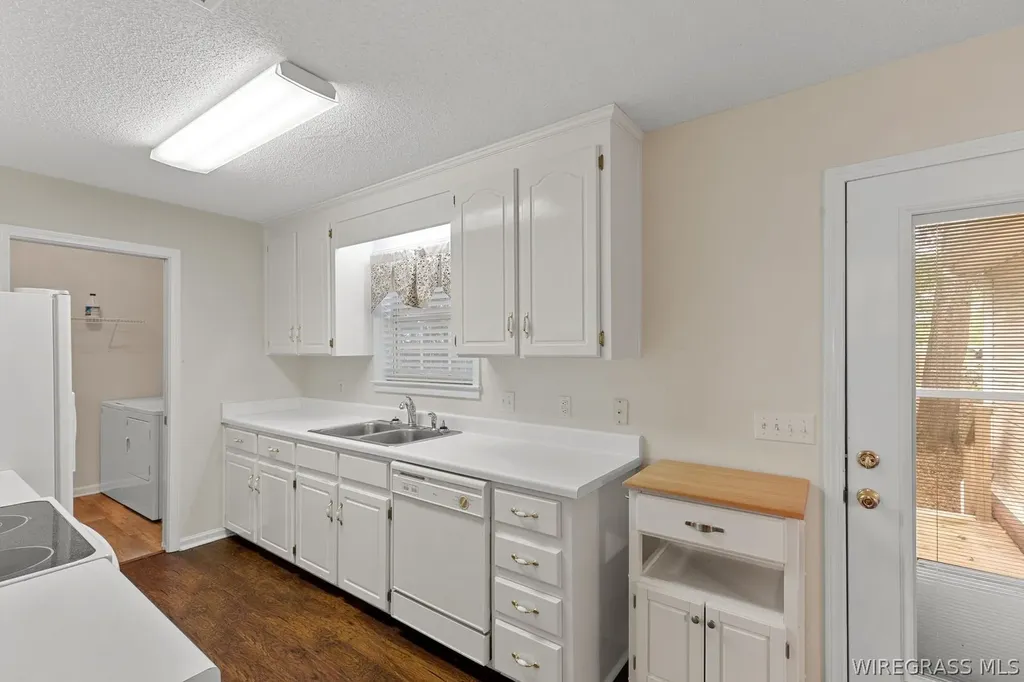 515 W Court Street Slocomb AL 36375