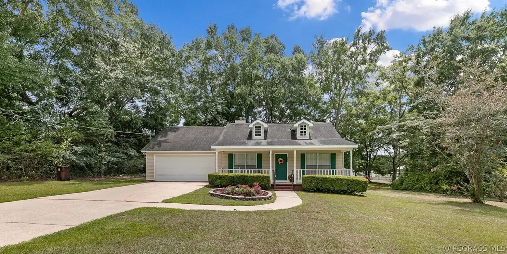 515 W Court Street Slocomb AL 36375