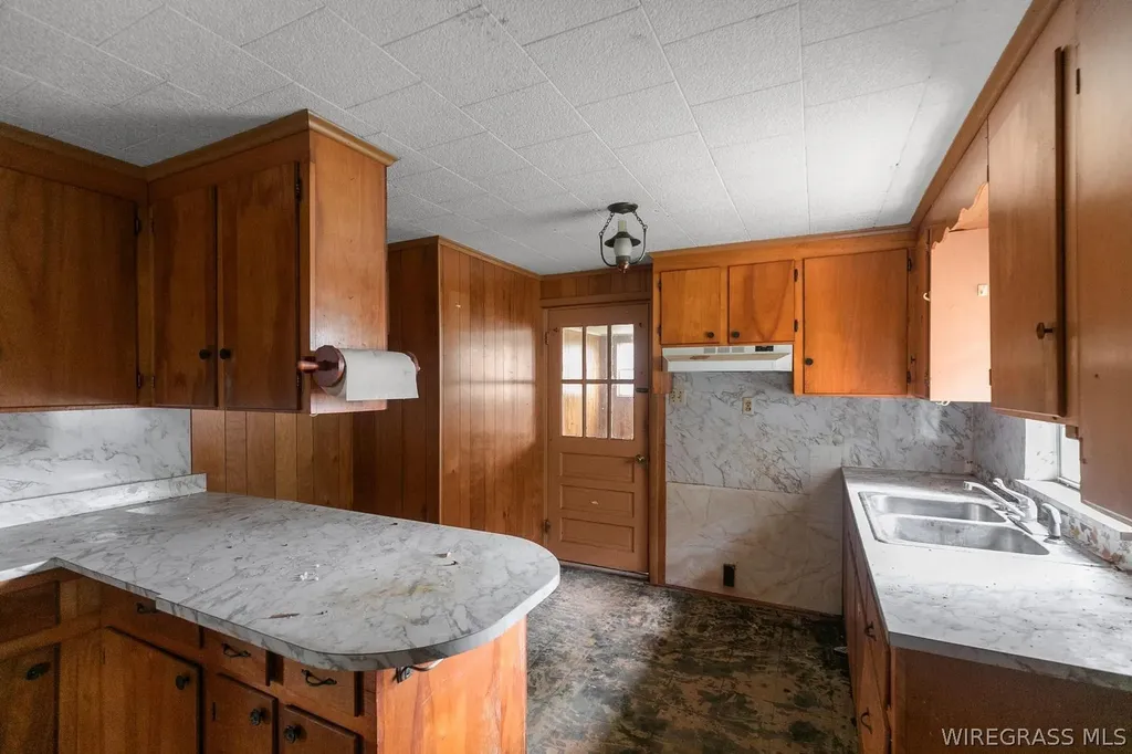 515 W Court Street Slocomb AL 36375