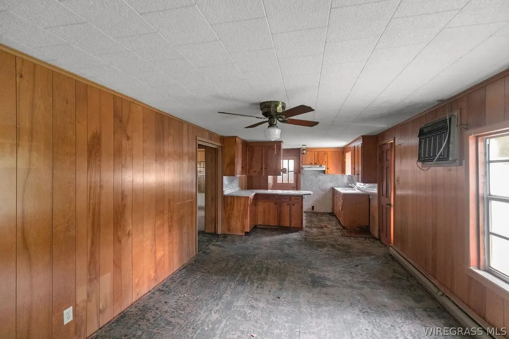 515 W Court Street Slocomb AL 36375