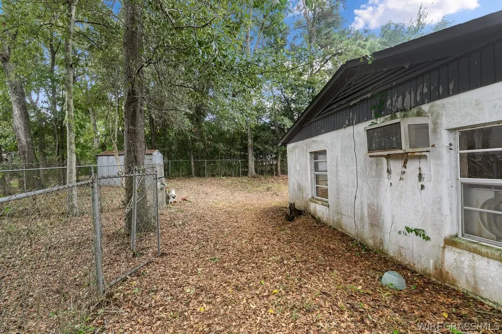 515 W Court Street Slocomb AL 36375