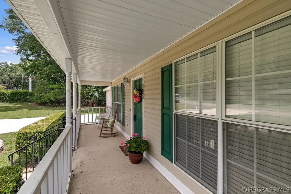 515 W Court Street Slocomb AL 36375