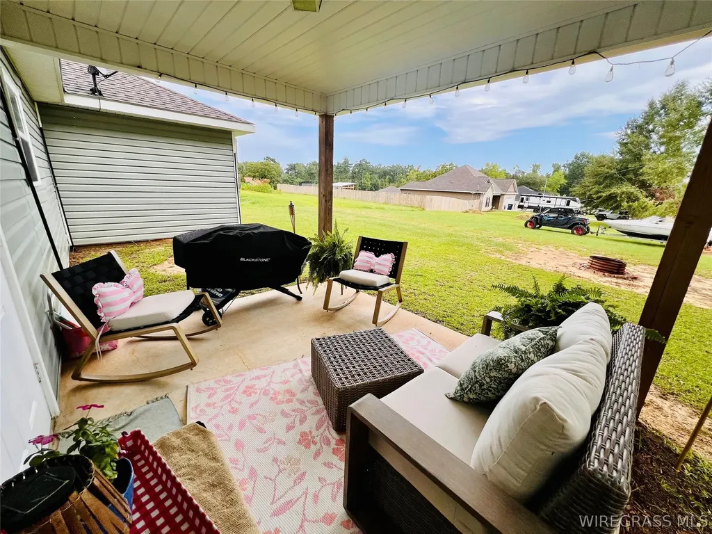 24 Edwin Reynolds Road Cottonwood AL 36305
