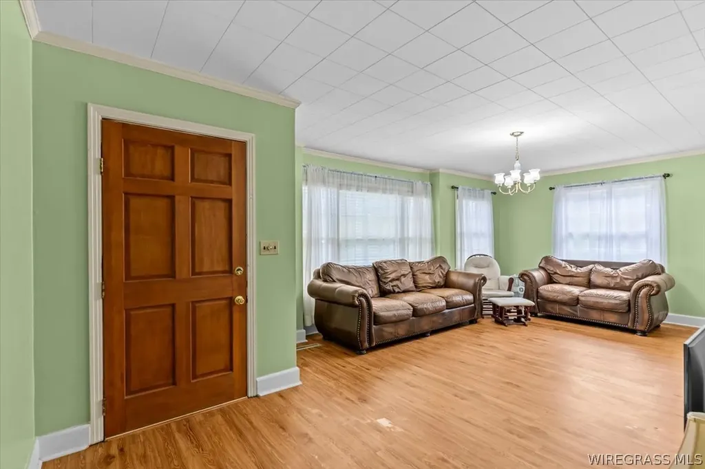 108 E Register Avenue Geneva AL 36340