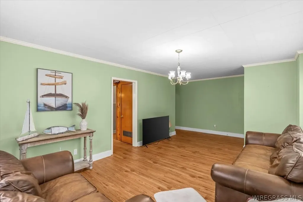 108 E Register Avenue Geneva AL 36340