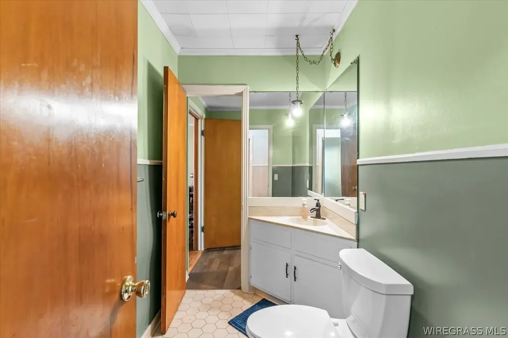 108 E Register Avenue Geneva AL 36340