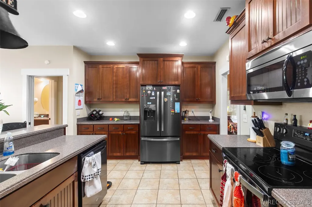 236 Weeping Willow Trail Headland AL 36345