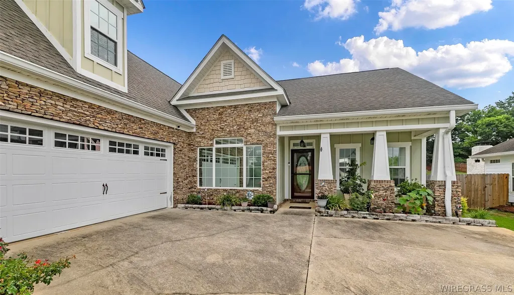 236 Weeping Willow Trail Headland AL 36345