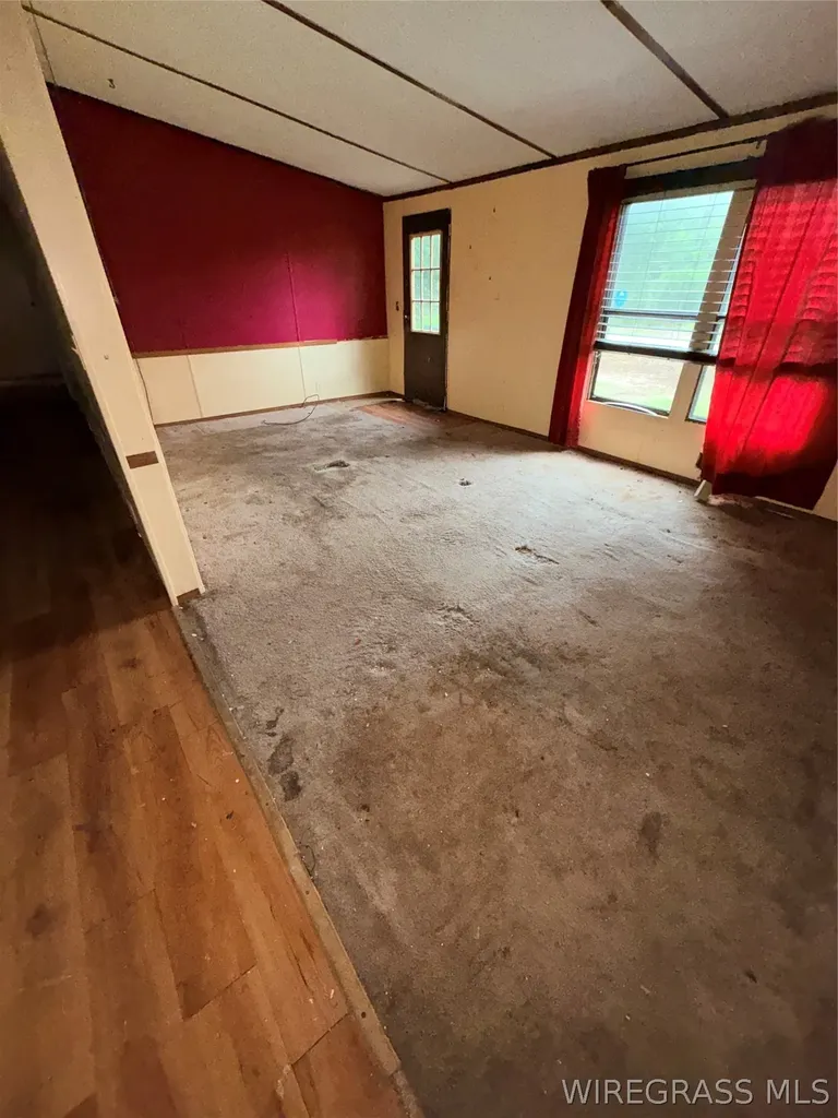 229 Barnes Road Cottonwood AL 36320