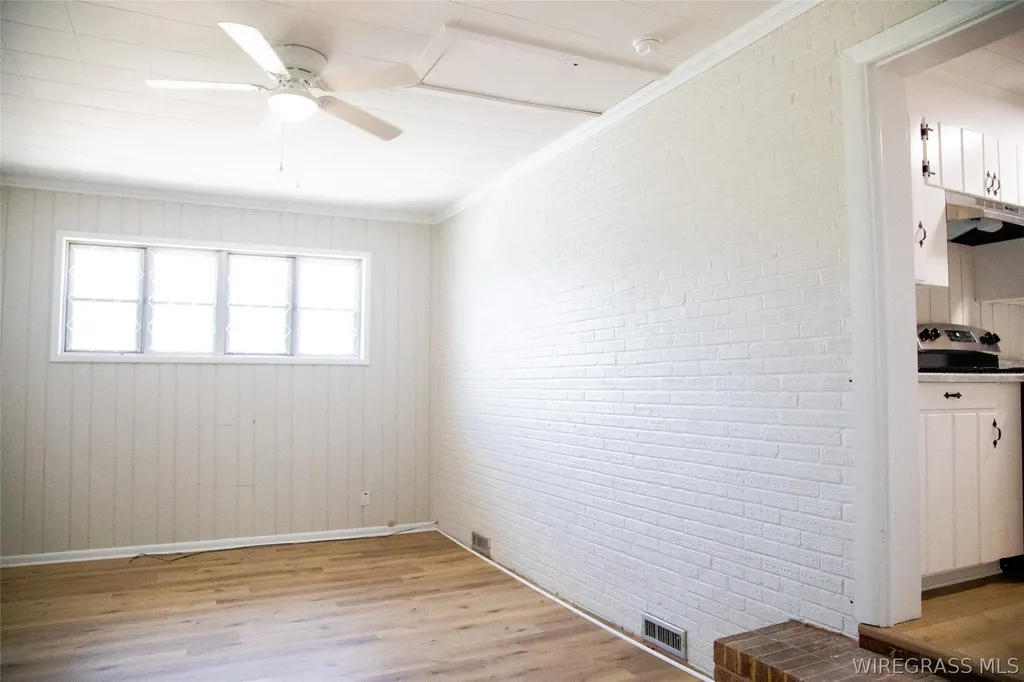 702 W Jernigan Avenue Geneva AL 36340