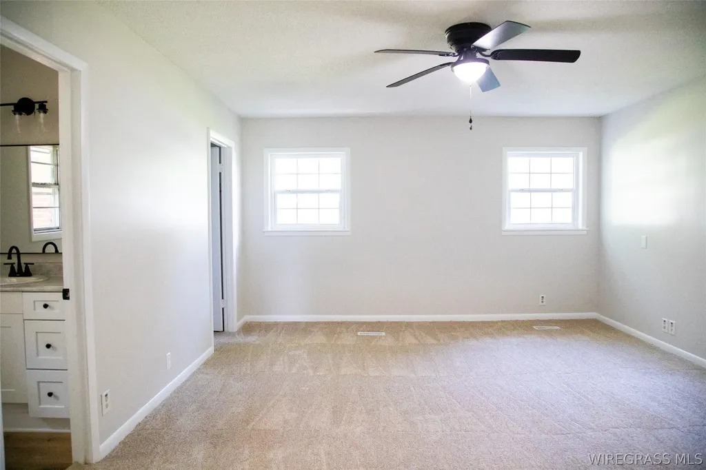 702 W Jernigan Avenue Geneva AL 36340