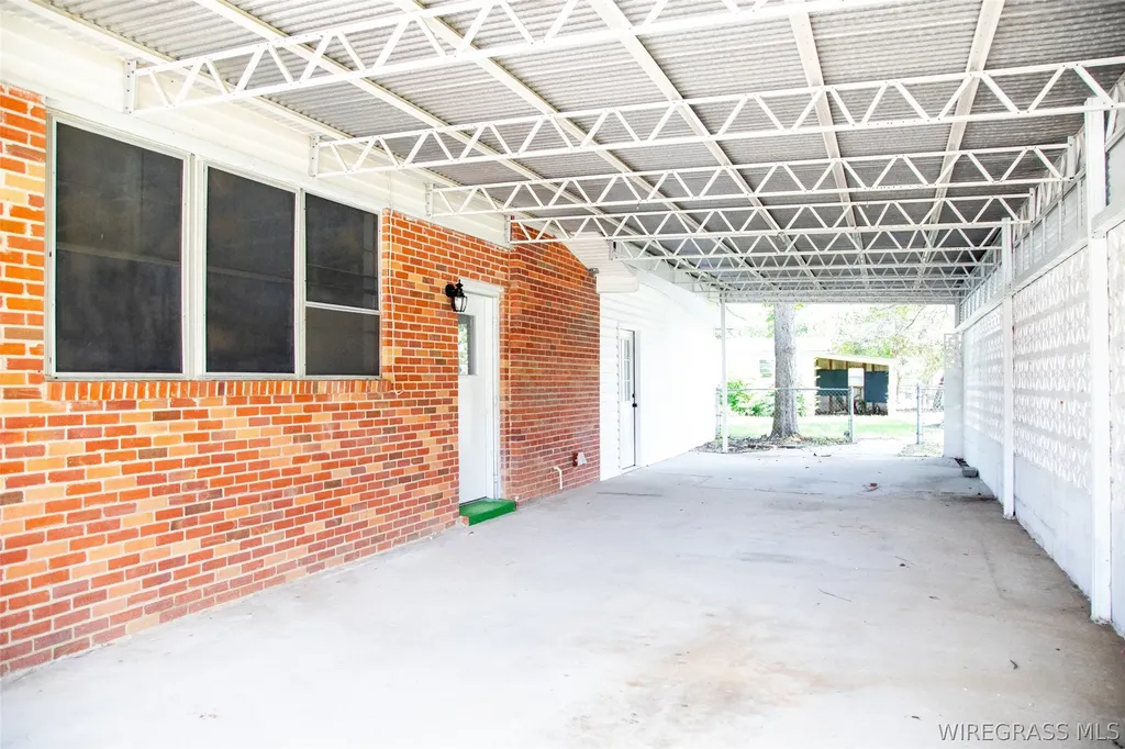 702 W Jernigan Avenue Geneva AL 36340