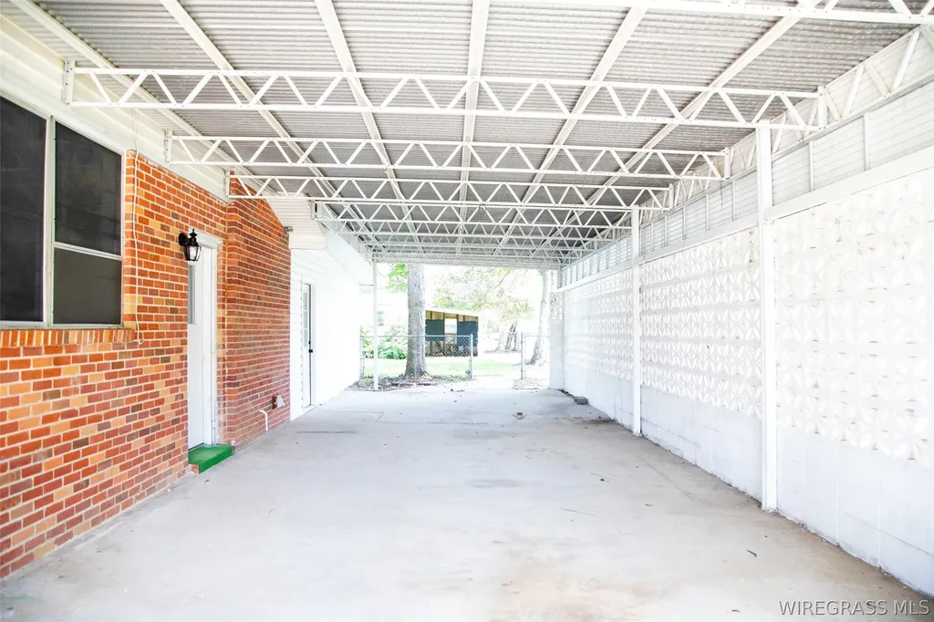 702 W Jernigan Avenue Geneva AL 36340