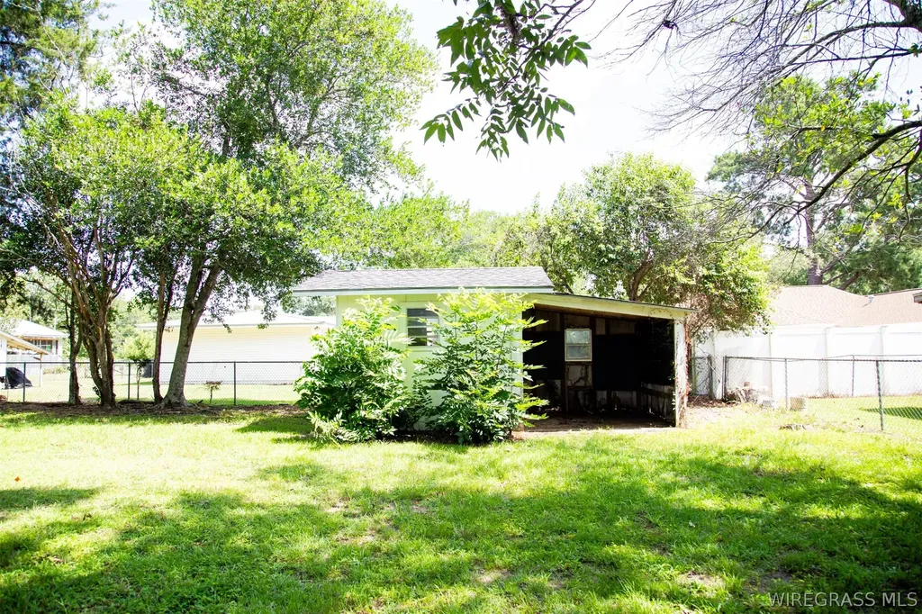 702 W Jernigan Avenue Geneva AL 36340