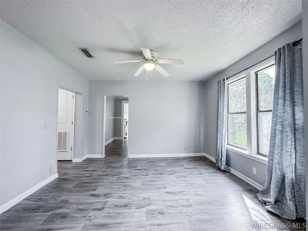 108 S Greenwood Street Geneva AL 36340