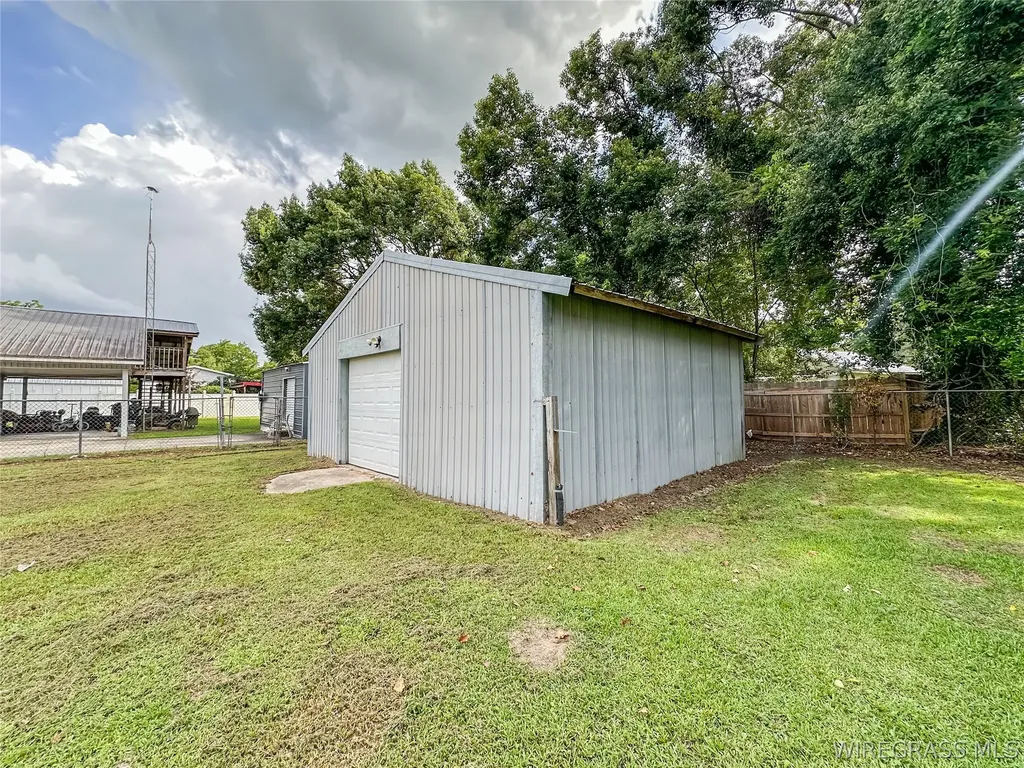 108 S Greenwood Street Geneva AL 36340