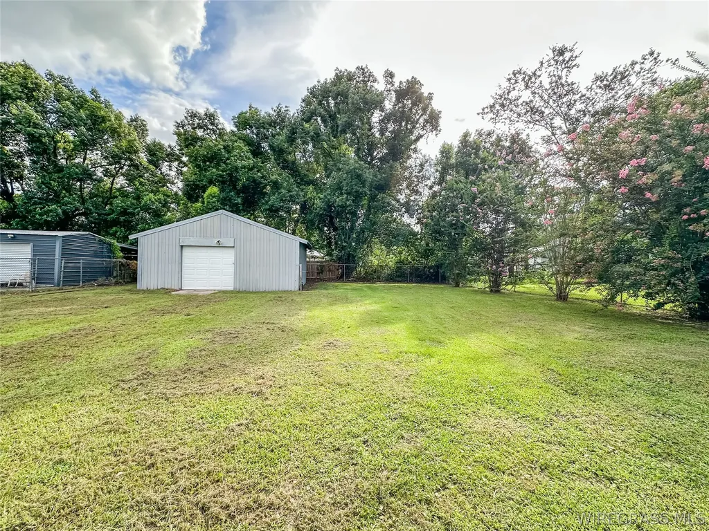 108 S Greenwood Street Geneva AL 36340