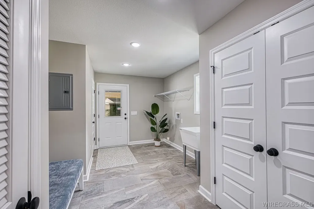 1007 W Deere Street Geneva AL 36340