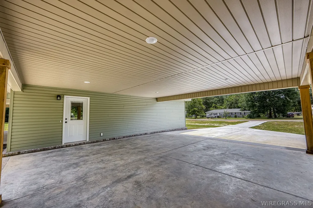 1007 W Deere Street Geneva AL 36340