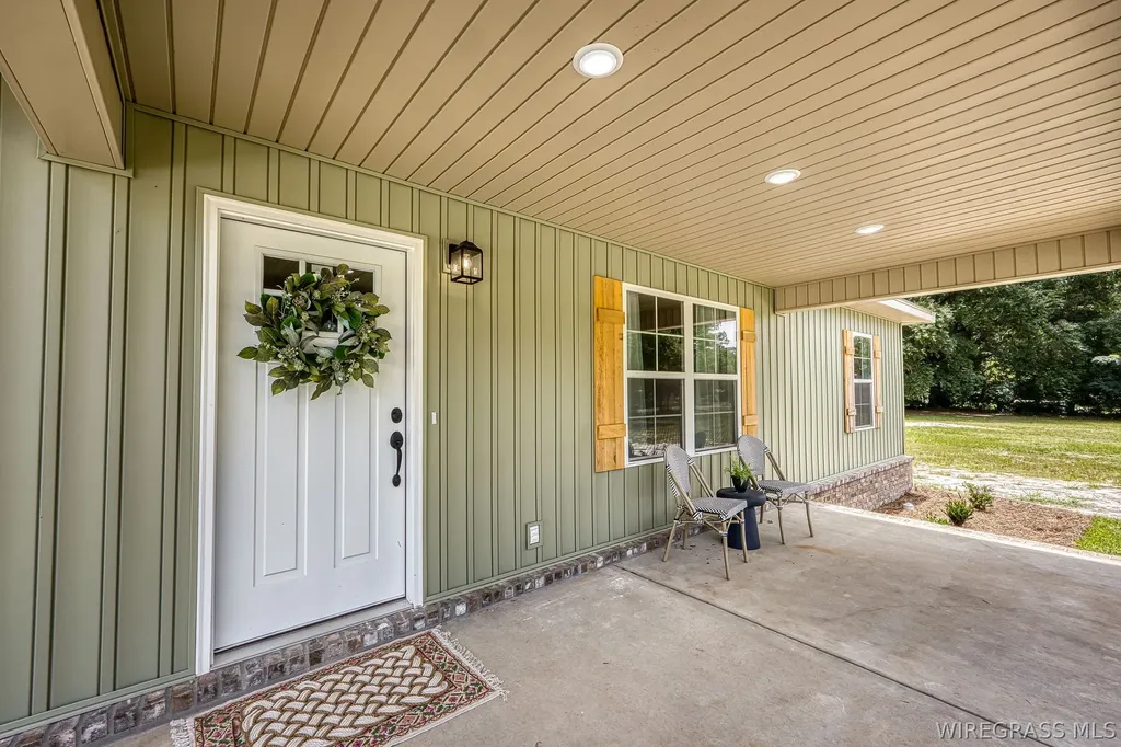 1007 W Deere Street Geneva AL 36340