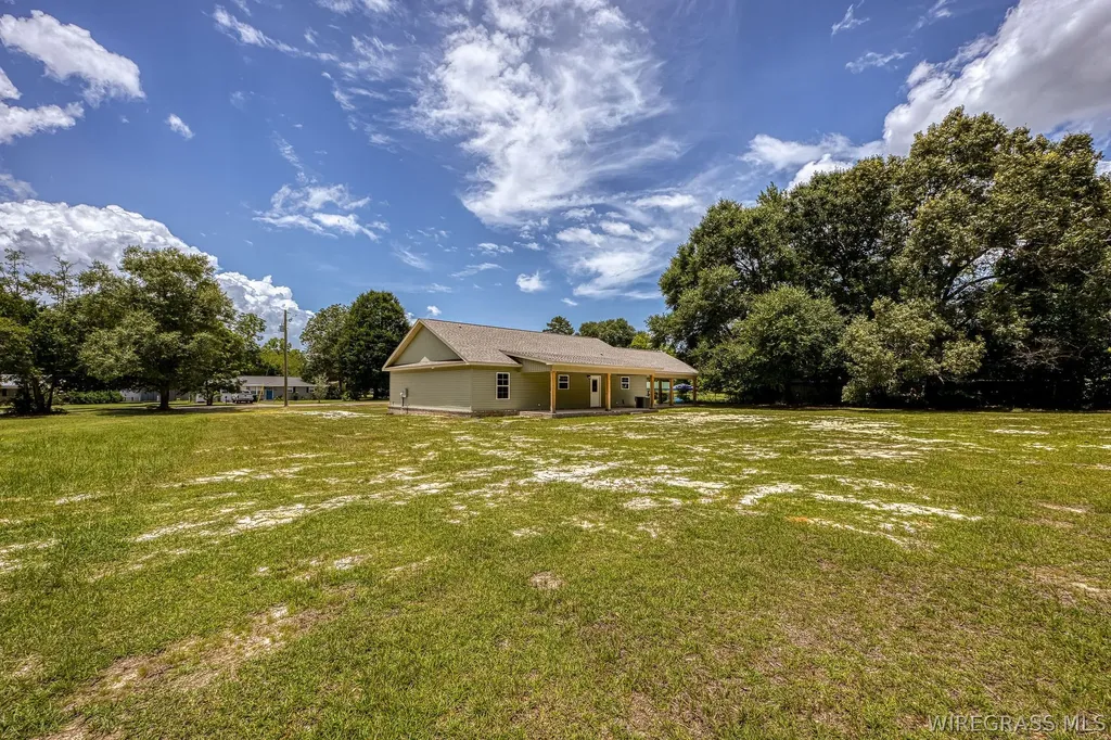 1007 W Deere Street Geneva AL 36340