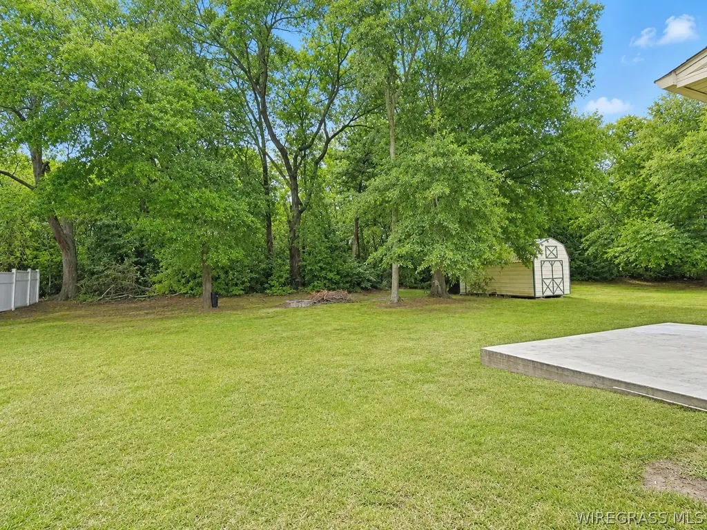 240 Rosa Lane Midland City AL 36350