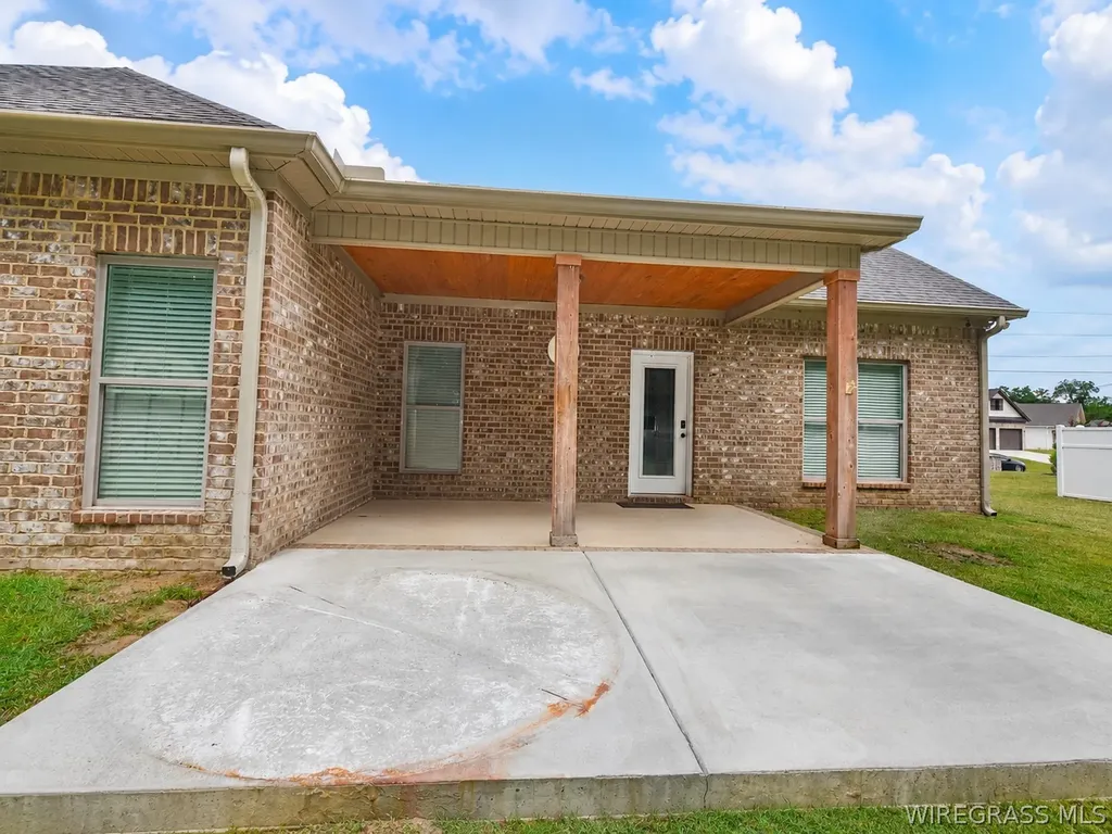 240 Rosa Lane Midland City AL 36350