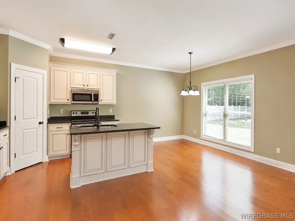 240 Rosa Lane Midland City AL 36350