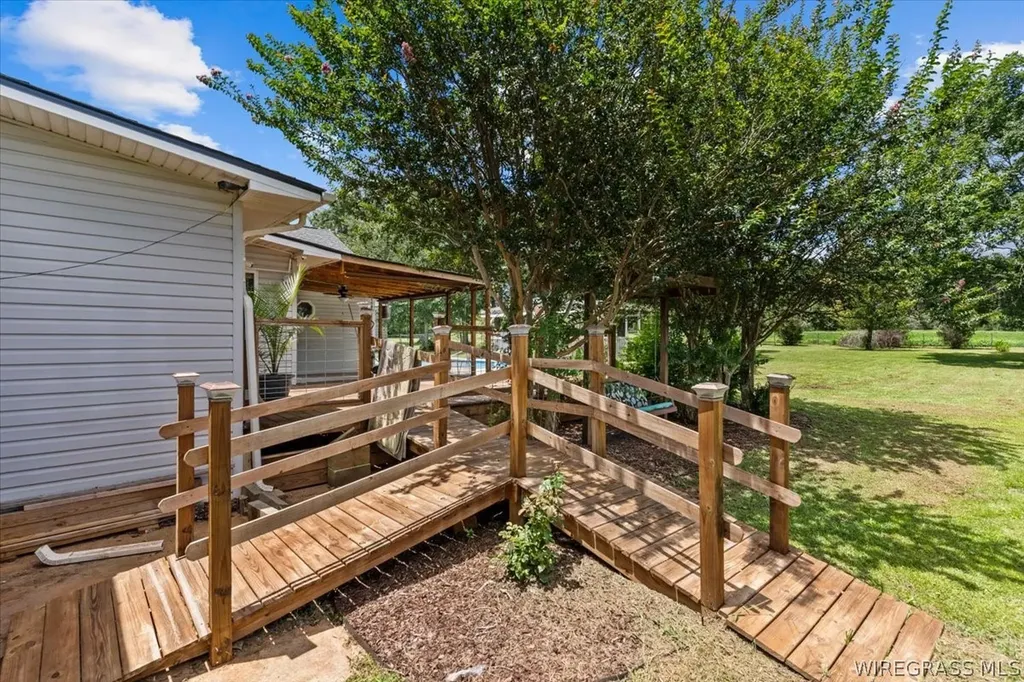 132 County Road 552 New Brockton AL 36351